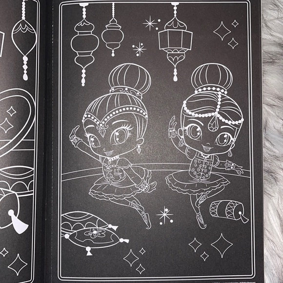 Shimmer and Shine book to color. 4 milky crayons & Black pages to color. - Picture 3 of 3